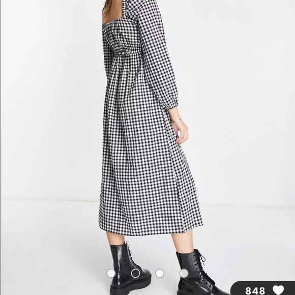 Miss Selfridge ruched bust midi dress in mono gingham - Picture 2 of 3